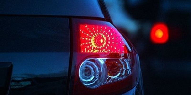В Украине водителей штрафуют за неправильный цвет поворотников: какая сумма наказания сейчас
