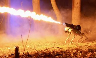 Сможет купить любой желающий: в продажу поступила собака-робот, выпускающая огонь