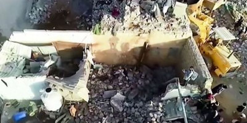 Саудовская авиация разбомбила тюрьму в Йемене: больше сотни погибших