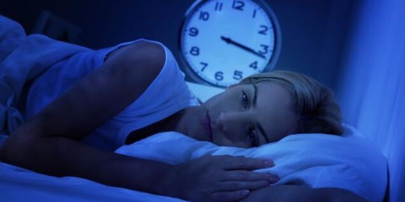 Стрессы, алкоголь: 11 причин, почему вы плохо спите