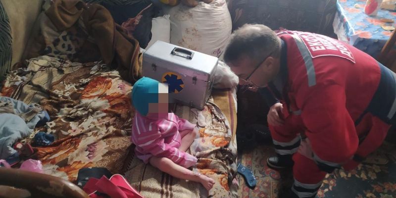 На Буковине у пьяной матери забрали ребенка с тяжелыми ожогами - ему могли ампутировать ногу