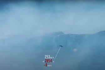 Парашютист совершил феерический трюк над действующим вулканом: впечатляющее видео