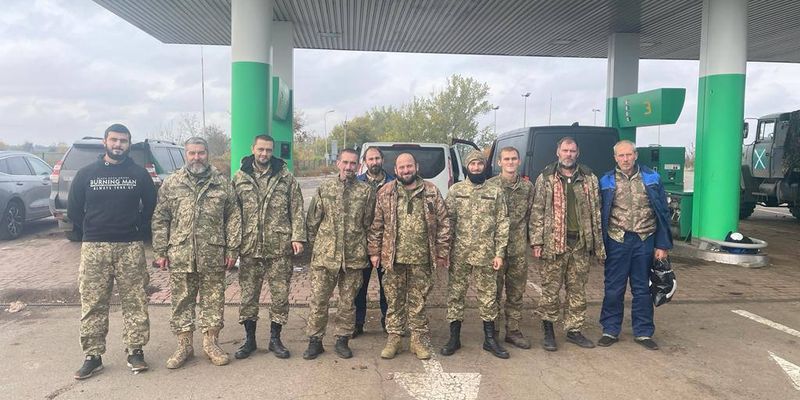 "Наши дома": Украина провела новый обмен пленными, домой вернулось 10 военных, – Ермак