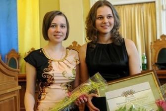 Женская команда шахматной Федерации Киева - клубный вице-чемпион Европы