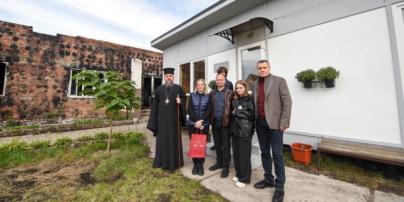 В Киевской области пострадавшие от войны получили новые дома: в ПЦУ и меценаты призывали присоединяться к инициативе
