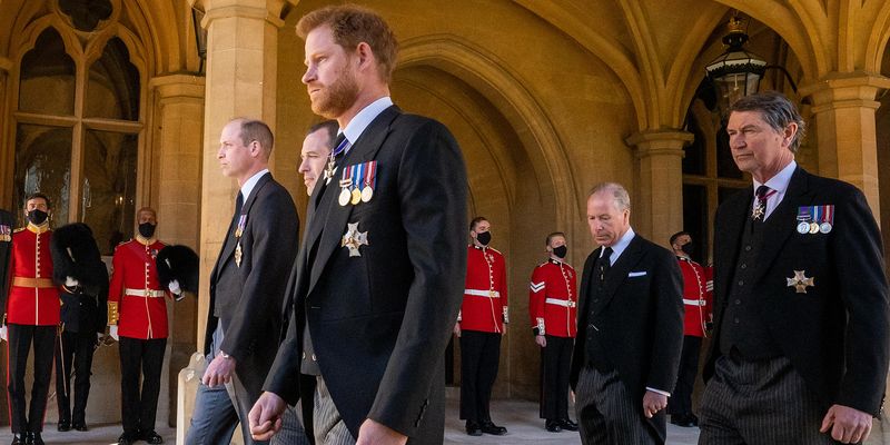Принц Гарри может отменить поездку в Великобританию: в чем причина