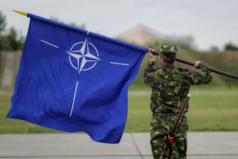 Кулеба розповів подробиці майбутнього "унікального" візиту керівництва НАТО до України