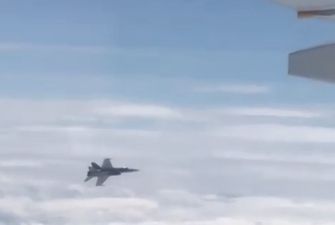 ВВС Швейцарии подняли в небо из-за российского самолета: что известно