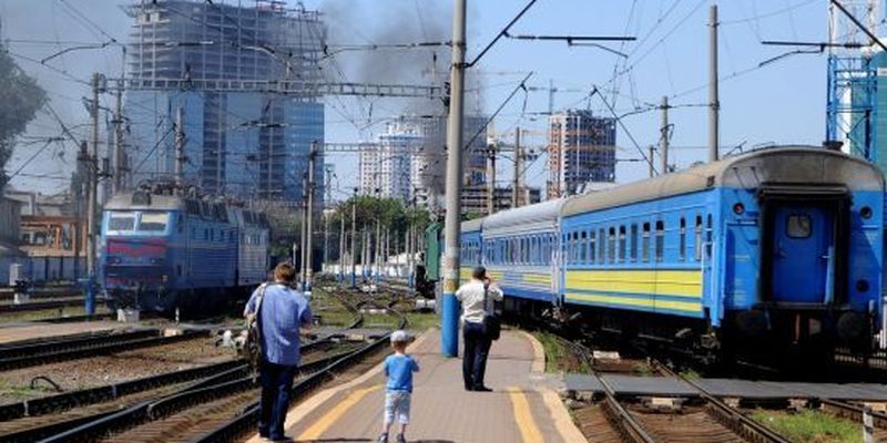 "Укрзалізниця" призначила "літні" потяги на морські курорти