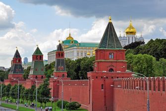 Кремль размещает в Москве ПВО, чтобы имитировать ракетный удар - экс-разведчик КГБ