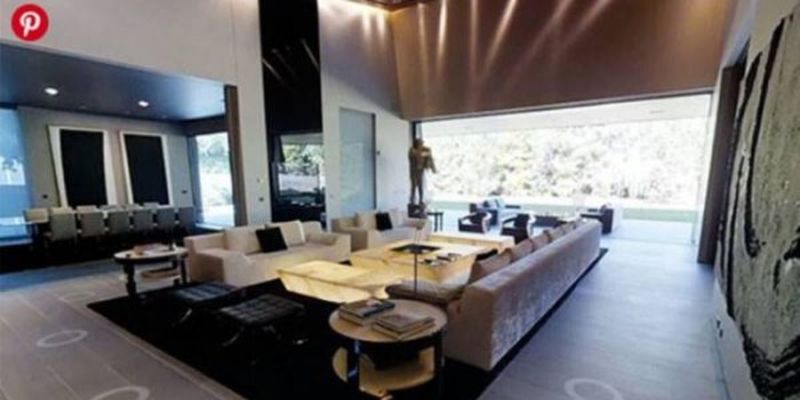 Азар обзавелся роскошной недвижимостью в Испании