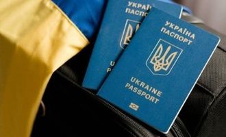 Ограничение консульских услуг для украинцев за границей: реакция и последствия