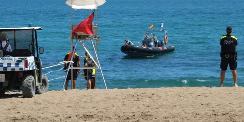 У Барселоні евакуювали пляж через ймовірний вибуховий пристрій у морі