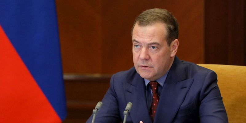 "Твари": Медведев пригрозил Третьей мировой из-за возможной отправки миротворцев в Украину