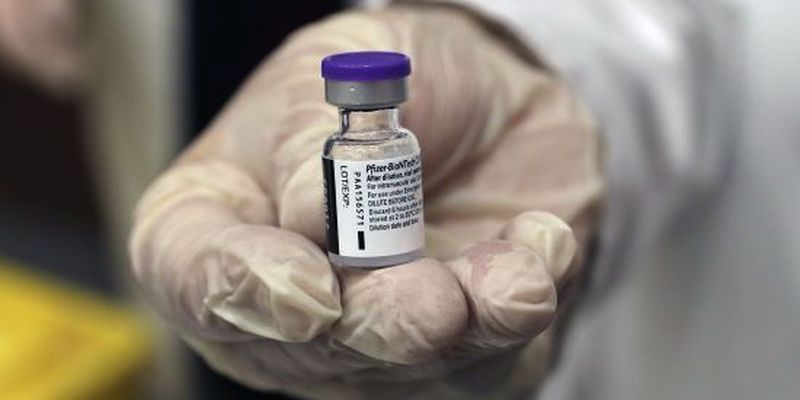 Pfizer просить дозволити вакцинувати своїм препаратом дітей від 12 років