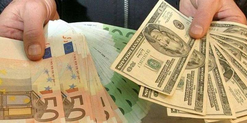 За пів року київські митники вилучили валюти на 13 млн грн