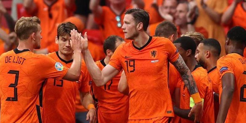 "Оранжевый" камбек: Нидерланды феерично переиграли Австрию