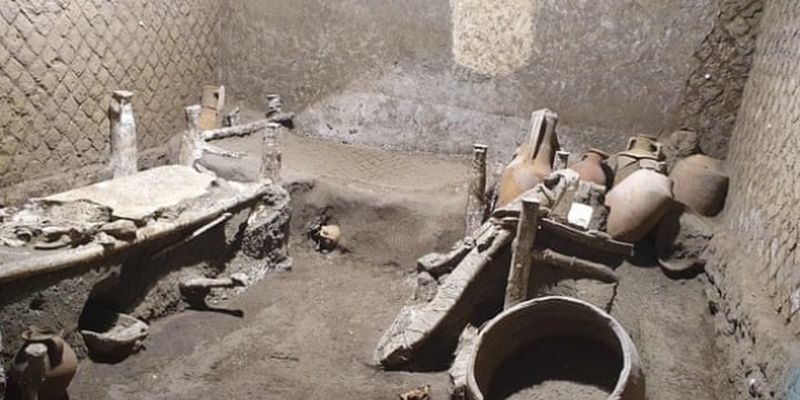 Археологи нашли уцелевшую комнату рабов в Помпеях