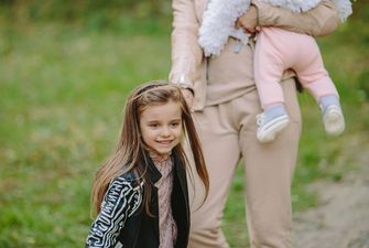 Лилия Ребрик вместе с дочками снялась в невероятной осенней фотосессии