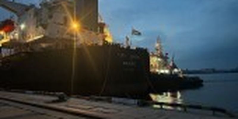 Порти в Україні сьогодні приймуть ще два судна під завантаження зерном