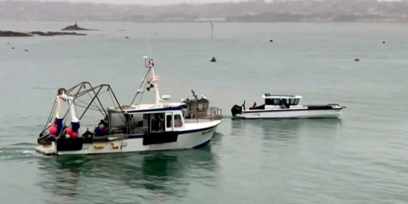 Франция вслед за Британией отправила патрульные катера к острову Джерси