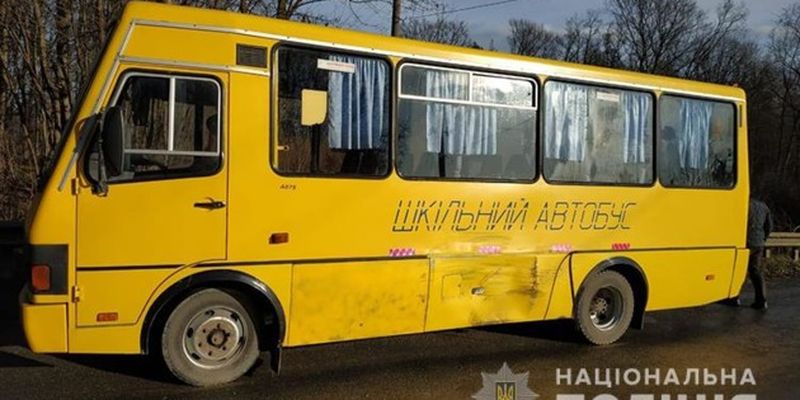 В Тернопольской области автобус со школьниками попал в тройное ДТП: есть погибший