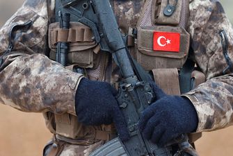 Турция не откажется от военной операции в Сирии из-за санкций США