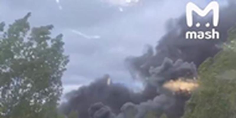 В РФ заявили о трех погибших во время пожара на заводе в Воронеже