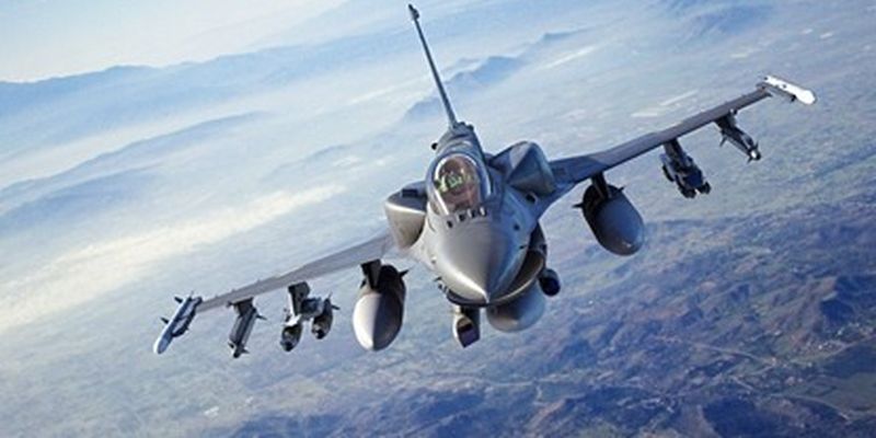 Украина получит от Дании все обещанные F-16: названа дата