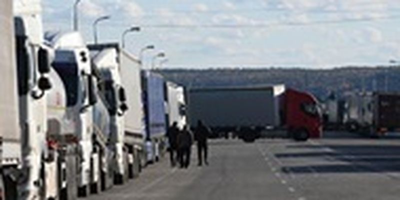На границе заблокировано 20 тысяч единиц транспорта