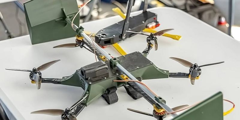 Россияне используют летающие ретрансляторы для ударных дронов: чем это опасно для ВСУ