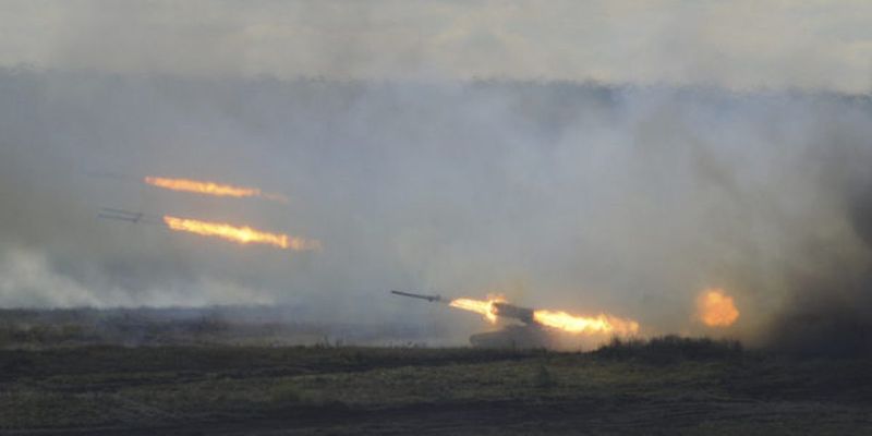 Российские военные ударили запрещенными зажигательными снарядами: есть разрушения