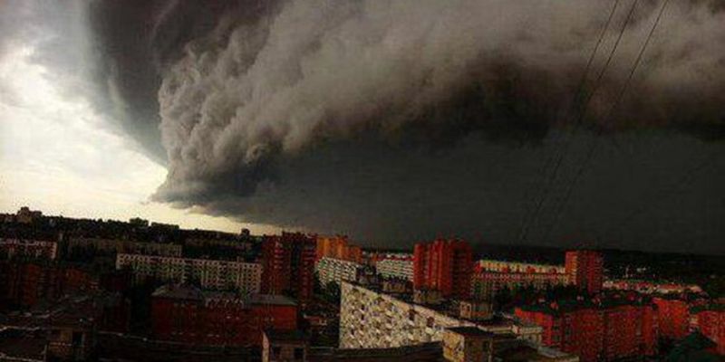 Шторм несется на Украину: когда ждать удара погоды, подробности