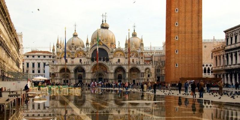 Венеція – місто, яке зникає під водою: що треба встигнути побачити і як добратися з України