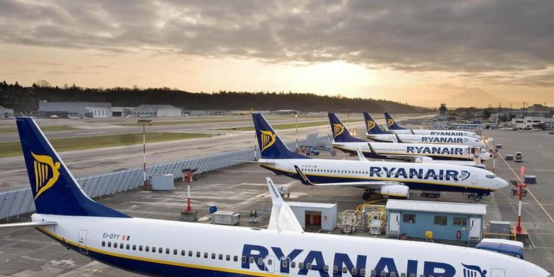 Ryanair закрывает рейсы из Киева