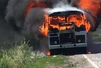 У Полтавській області на ходу загорівся автобус з пасажирами