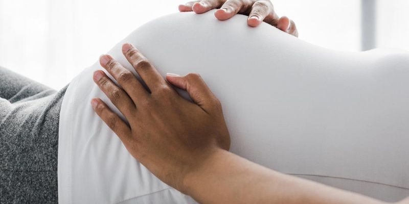 Женщина после выкидыша имитировала беременность: родным сказала, что ребенка потеряла в больнице