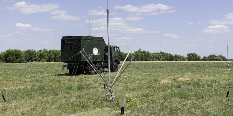 ЗСУ отримали на озброєння мобільний сучасний радіопеленгатор "Сектор Р-677"