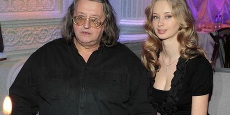 Ничего святого: в России вдову легендарного музыканта ограбили на 100 миллионов