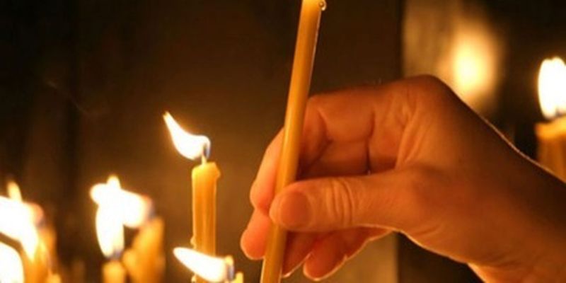 Упокой, Господи, их души: молитвы за умерших родных в поминальную субботу 13 апреля