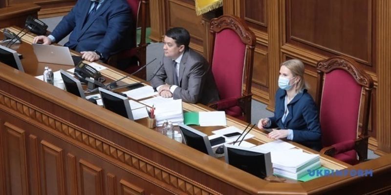 Стефанчук объявил в Раде об исключении Шевченко из фракции «Слуга народа»