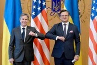 Кулеба обговорив з Блінкеном подальше економічне і військове зміцнення України