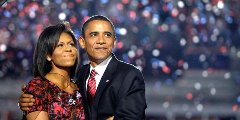 "Ты моя звезда!" Обама "взорвал" сеть трогательным снимком с женой