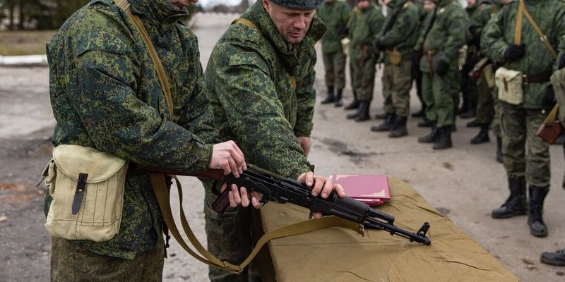 Референдум на Донбассе: россияне устроили поквартирный обход для поиска мужчин, — Гайдай