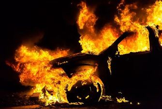 На Закарпатье сожгли автомобиль дипломата