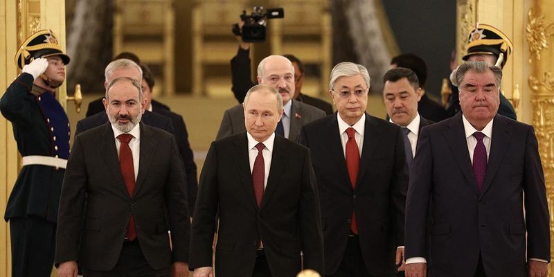 Пашинян дал время Путину и его союзникам подумать над проблемами: о чем идет речь