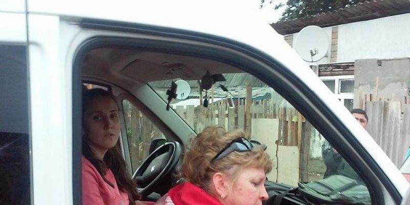 На трассе Запорожье-Бердянск столкнулись 2 автомобиля: 4-летнюю девочку госпитализировали