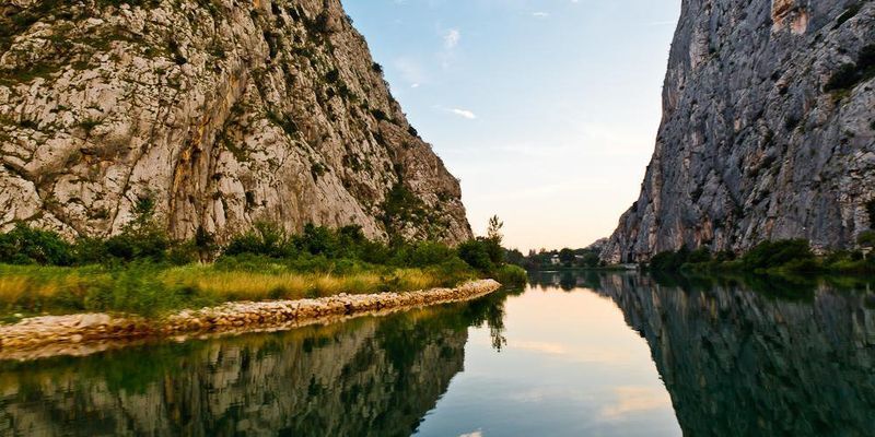 В Хорватії фургон з мігрантами впав у річку, загинула жінка