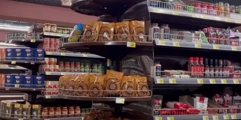 Гуманитарные наборы заканчиваются: в Украине супермаркеты обновили цены на рис, гречку и макароны