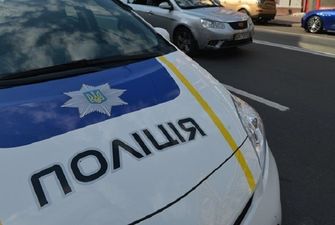 По улицам Киева разгуливала окровавленная женщина с ножом: видео и подробности ЧП
